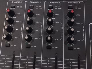 Mesa mezclas RODEC BX-9