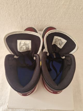 Nike Air Jordan 1 Mid SE Black Dark Beetroot.