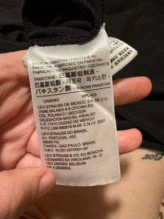 Body Levis negro talla L