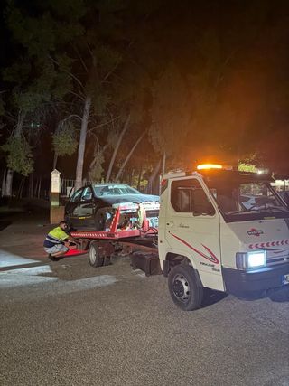 Grúas 24h servicios  616421668