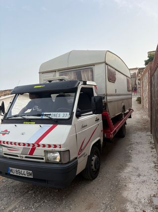 Grúas 24h servicios  616421668