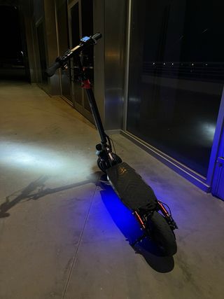 2 patinetes eléctricos 
