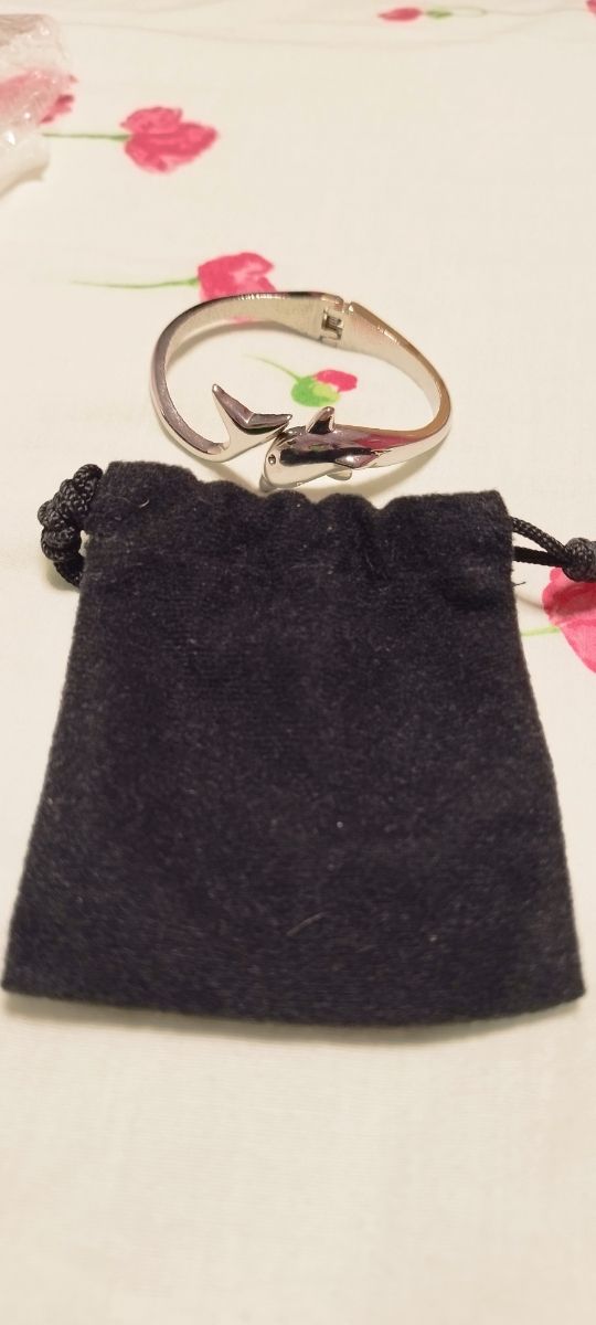 Pulsera Delfín Plateada