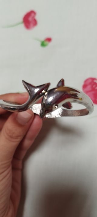 Pulsera Delfín Plateada