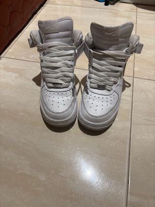 Nike Air Force 1 Mid blancas