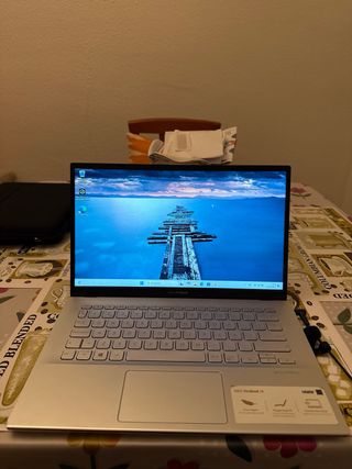 Asus VivoBook 14 - Computer portatile argentato - 8G RAM