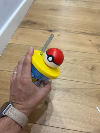 Botella Pikachu infantil