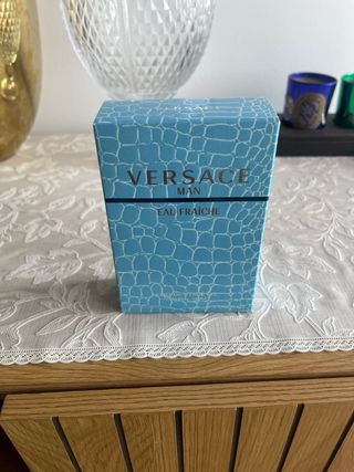 Versace Man Eau Fraiche Perfume
