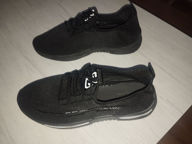 Zapatillas deportivas negras