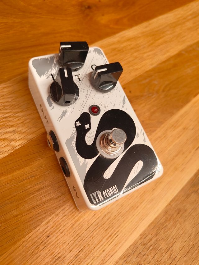 LY ROCK RAT PEDAL GUITAR BASS DISTORTION FUZZ
