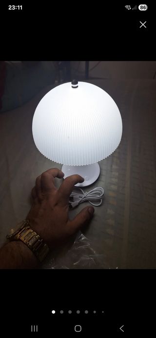 Lámpara de mesa LED blanca