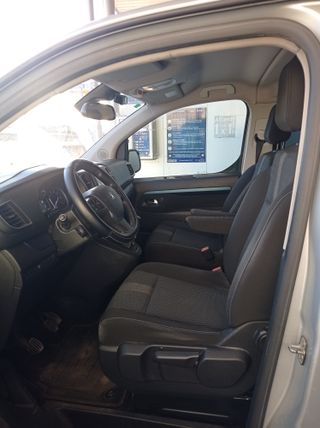 Peugeot Traveller HDIblue 1.5 120cv