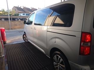 Peugeot Traveller HDIblue 1.5 120cv