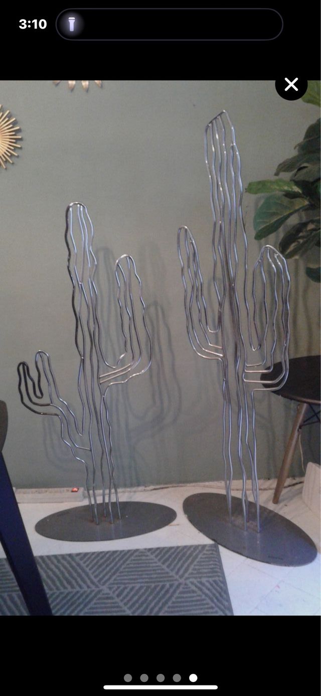 2 figuras decorativas de Cactus Metal Cromado