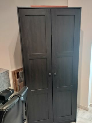Armario Ikea marrón - 2 puertas