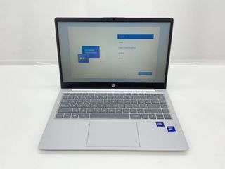 pc portatil hp 14ep1001ns