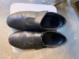 Zapatos negros de tacón