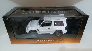 Mitsubishi Pajero Evolution Autoart 1/18