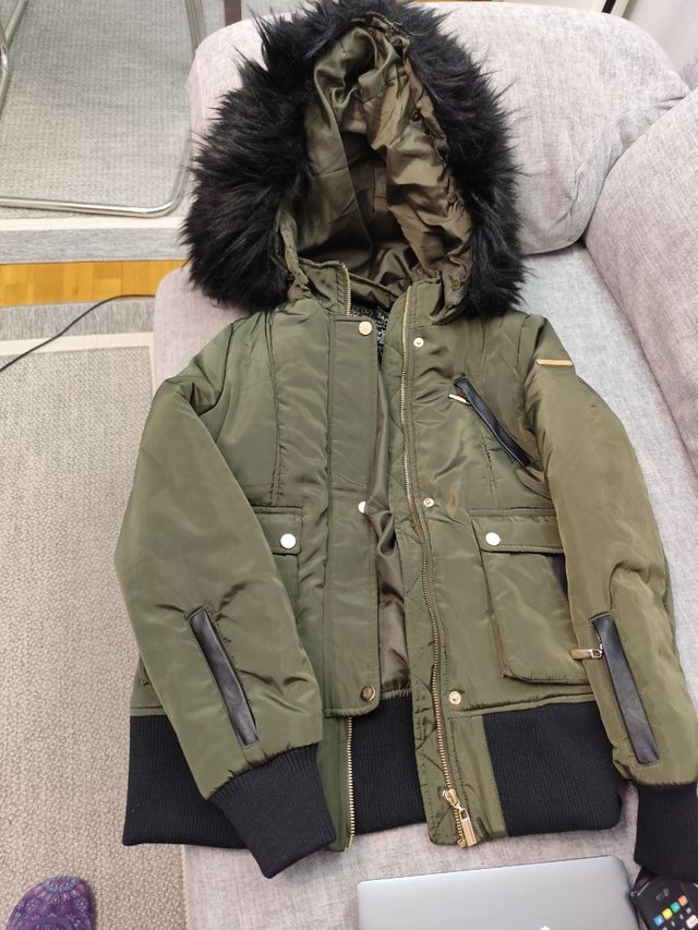 Chaqueta bomber Koroshi, sin estrenar.Oferta 5/9