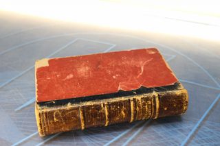 Libros antiguos. Un caso de histerismo (Cuento trascendental) – López Allúe. 1902.
