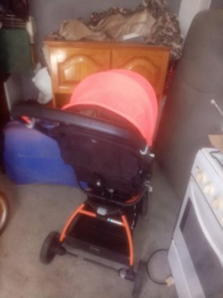 Carrinho Bebê Bee Cool - ótimo estado