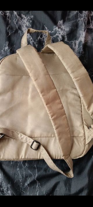 Mochila beige juvenil