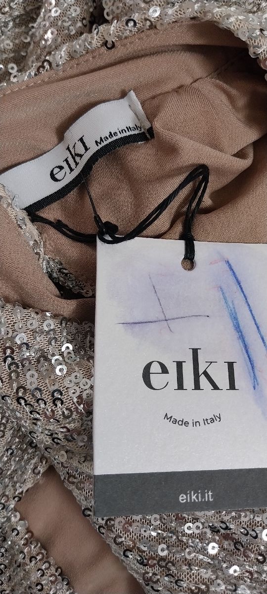 Blusa prata c/lantejoulas Eiki