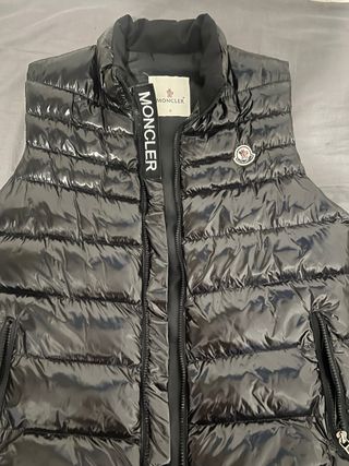 Chaleco Moncler negro talla S