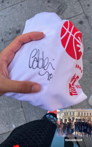 Camiseta Calderon firmada