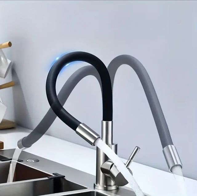 Grifo cocina flexible negro-plata