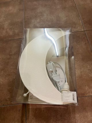 Lámpara luna infantil
