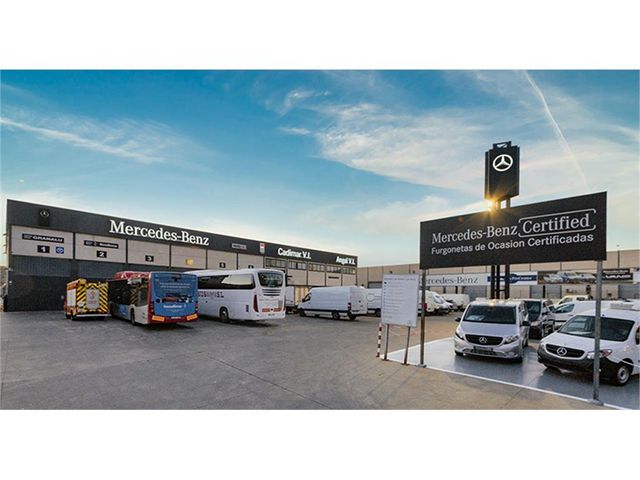 MERCEDES-BENZ Vito 116CDI AT 120kW Tourer Pro Larga