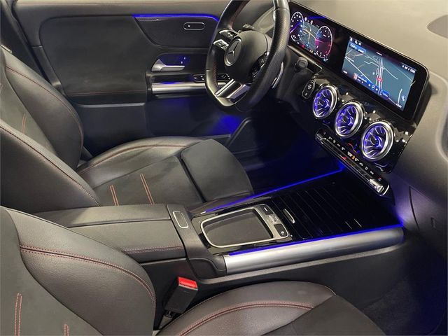 MERCEDES-BENZ Clase GLA 200 D