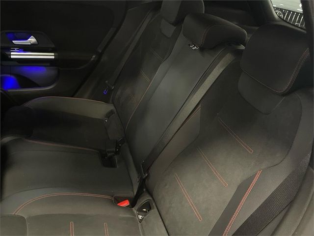 MERCEDES-BENZ Clase GLA 200 D