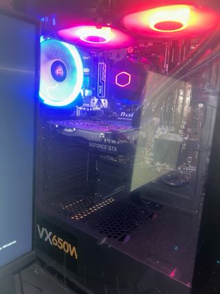 Torre PC Gamer RGB Azul.
