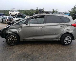 Kia 292402a90 tapa motor carens emotion 338878