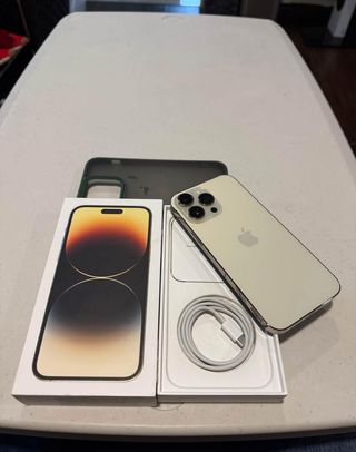iPhone 14 Pro Max - Dorado