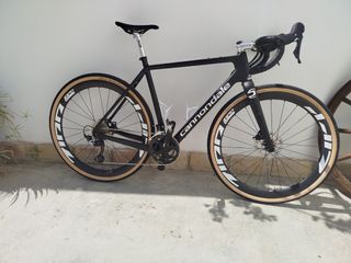 Bicicleta Gravel finna taroko