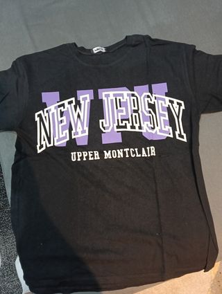 Camiseta New Jersey - Negra y Morada