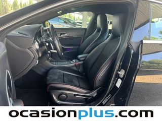 Mercedes-Benz CLA 200 d 4MATIC AMG Line 100 kW (136 CV)