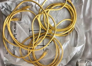 3 Cables Ethernet amarillos