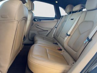 PORSCHE Macan Turbo