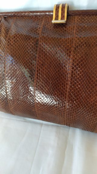 Bolso marrón piel serpiente