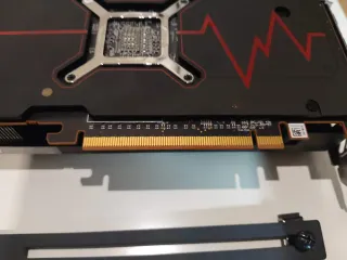 Gráfica AMD Sapphire Pulse RX 7900 GRE 16GB