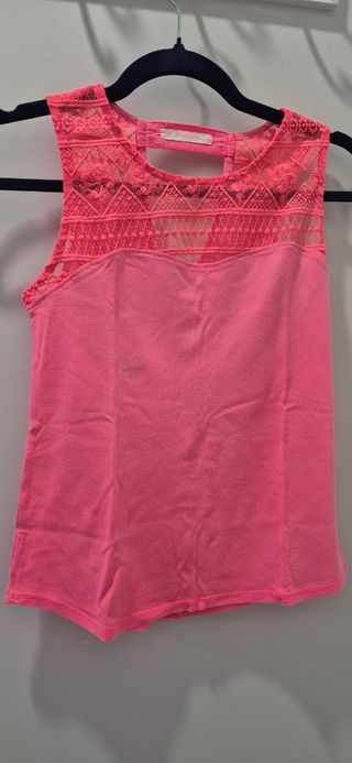 Top Bershka coral sin mangas
