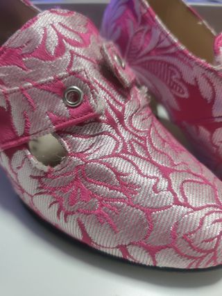 Zapatos fallera rosa y plata 36-38

