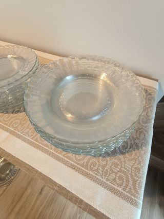 Platos Duralex cristal transparente.