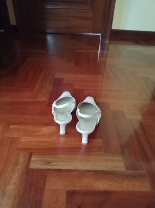 Sandalias Keren blancas