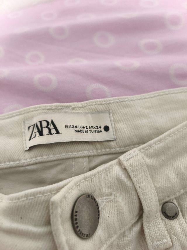 Pantalones Zara flare blancos
