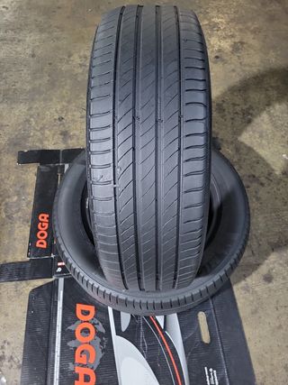 2 Neumáticos  215/60/17  Michelin 